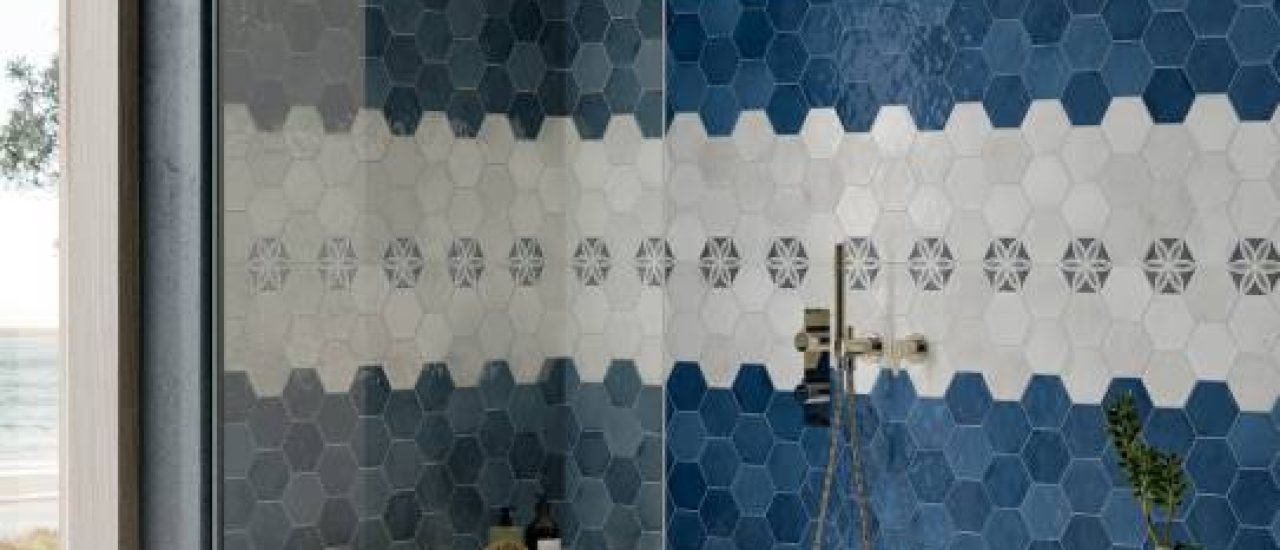 LF_Small_Navy_White_Trend_bathroom (Middel)